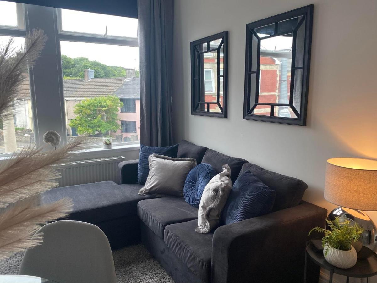 The Retreats 2 Kenfig Hill Pet Friendly 2 Bedroom Flat With King Size Bed Twin Beds And Sofa Bed Sleeps Up To 5 People Exterior foto