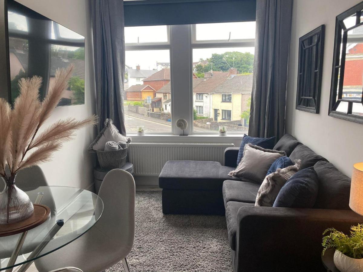 The Retreats 2 Kenfig Hill Pet Friendly 2 Bedroom Flat With King Size Bed Twin Beds And Sofa Bed Sleeps Up To 5 People Exterior foto